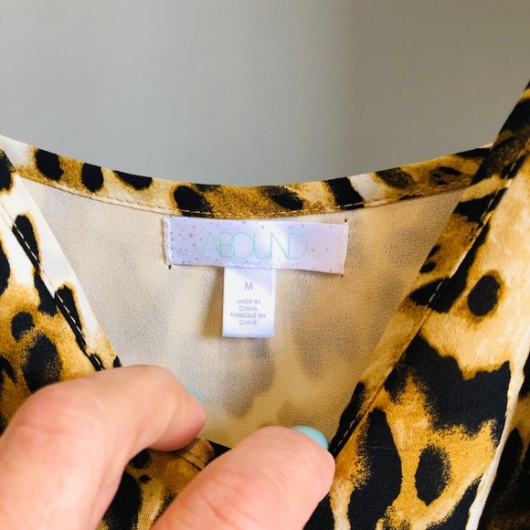 Abound Animal Print Top NWT - Picture 3 of 4